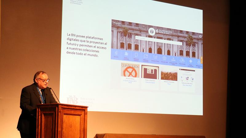 Pedro Pablo Zegers, director de la Biblioteca Nacional dirigió un saludo a funcionarias y funcionarios.