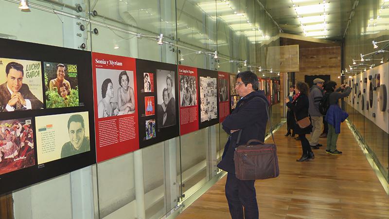Galería de Cristal. Exposición "Canta Chile".