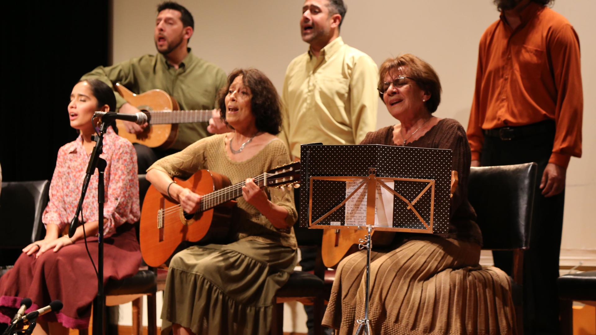 Presentación del conjunto Cuncumen, ganador del premio Fidel Sepúlveda Llanos 2015.