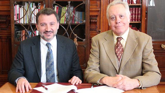 Alan Trampe (Dibam) y Raúl Novoa (Coopeuch).