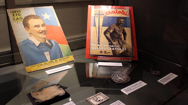 Algunas de las piezas de la exposición en la BN.