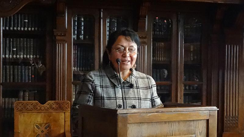 La poeta y narradora Graciela Huinao.