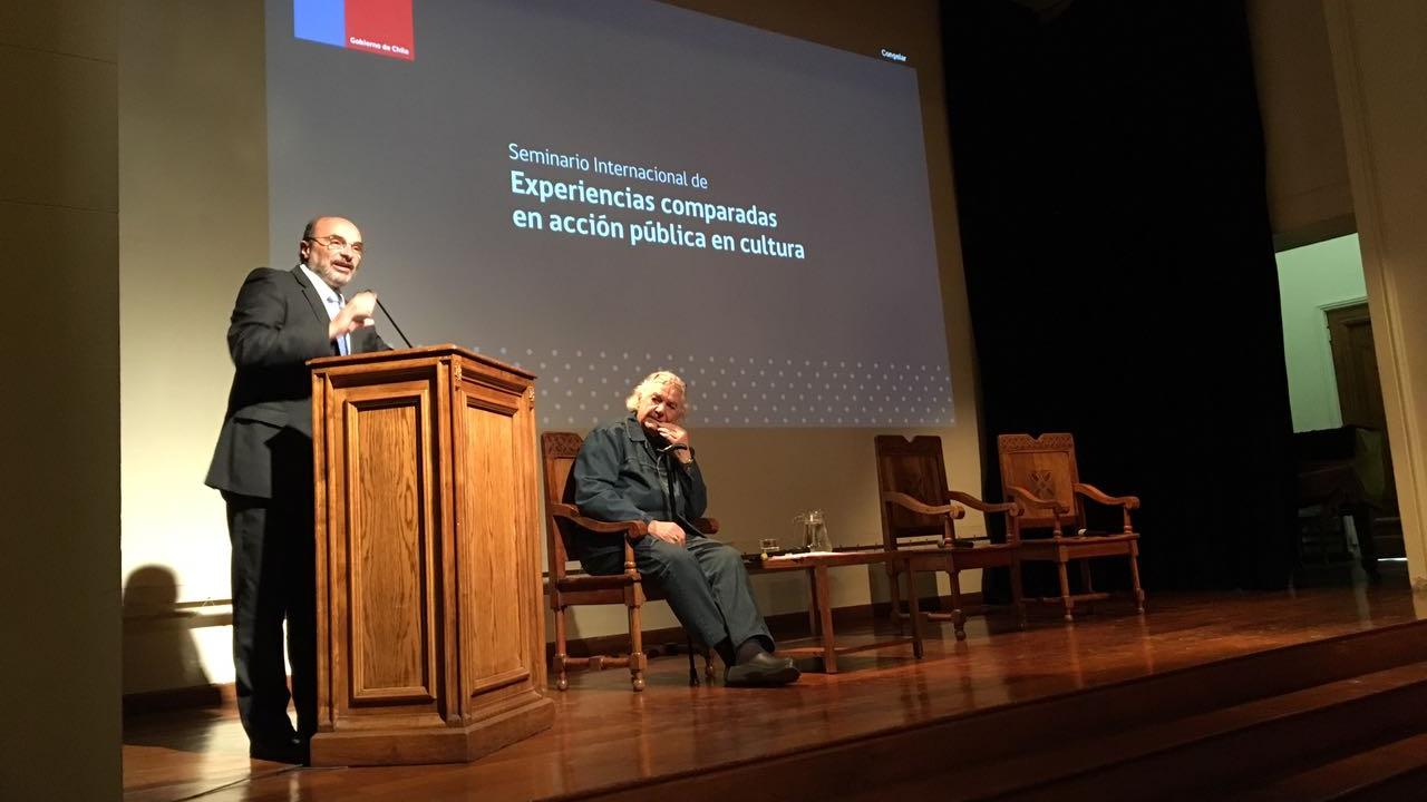 Director de la Dibam, Ángel Cabeza en la inauguración del Seminario Internacional de Experiencias comparadas en acción pública en cultura