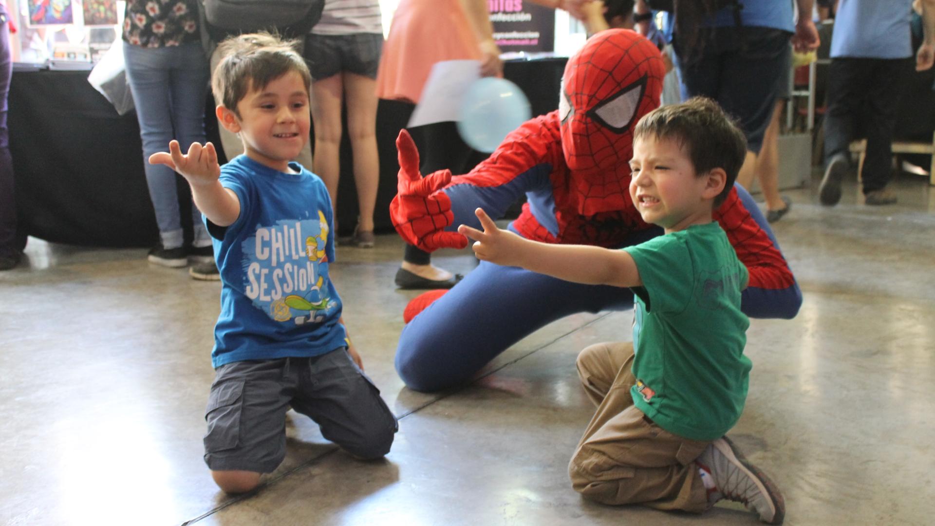 ¡SuperFam! en la Biblioteca de Santiago, sábado 14 y domingo 15 de julio.