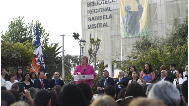 Presidenta Bachelet inaugura Biblioteca Regional Gabriela Mistral.
