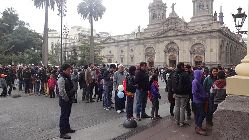 Día de Patrimonio 2015. Público esperando visitar el Museo Histórico Nacional.
