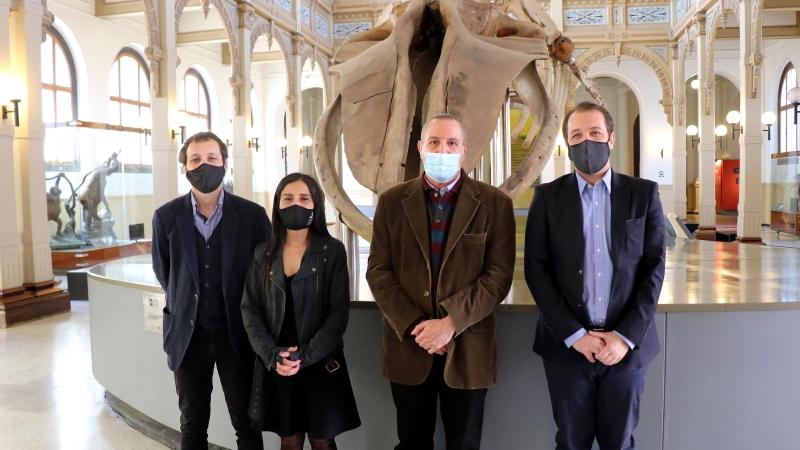 Emilio De la Cerda, subsecretario de Patrimonio Cultural; María Isabel Orellana, directora subrogante MNHN; Mario Castro, nuevo director MNHN; y Carlos Maillet, director Servicio Nacional del Patrimonio Cultural.