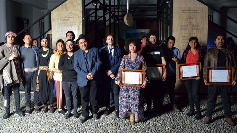 Subsecretario De la Cerda junto a ganadores y expositores.