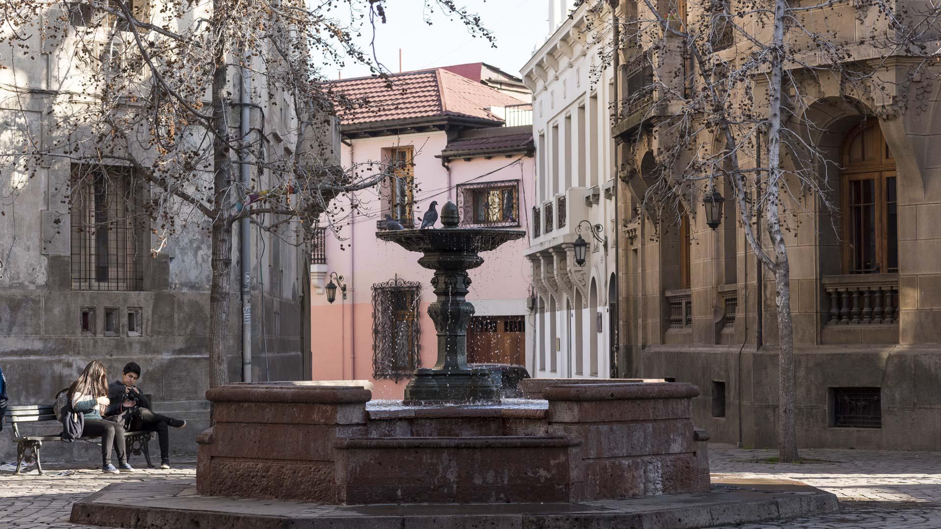 Barrio Concha y Toro, declarado Zona Típica en 1989 por su importancia arquitectónica y constituir un testimonio relevante para la historia urbana de Santiago.