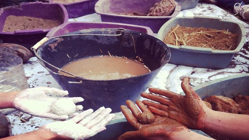 Trabajos voluntarios y Fiesta del Adobe en Canela.