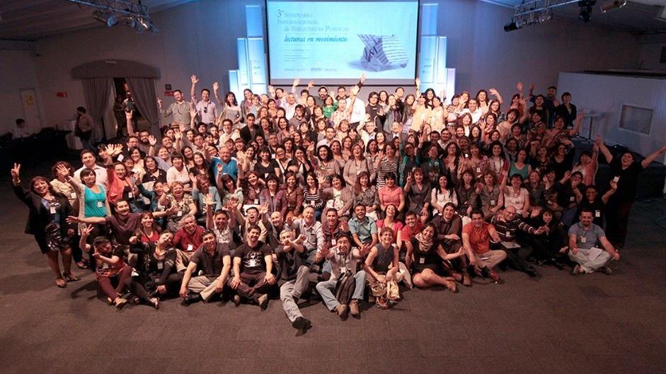 IV Seminario Internacional: "Bibliotecas son más que libros" Participantes del Seminario 2014