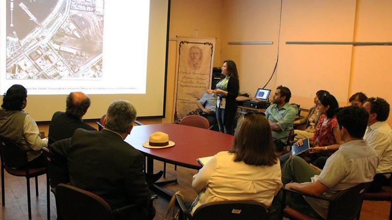 En una de las reuniones se analizaron los daños sufridos por el Museo de Antofagasta.