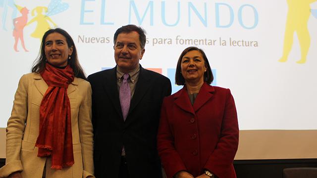 Autoridades en el seminario.