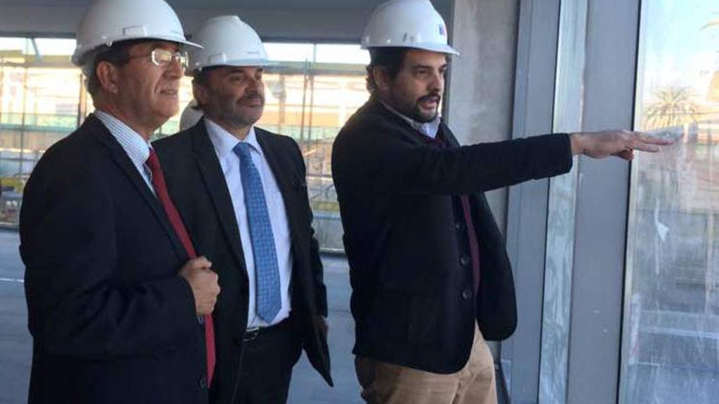 Autoridades visitan obras de Biblioteca Regional Autoridades visitan obras de Biblioteca Regional.