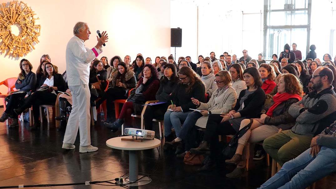 Gaël de Guichen en Seminario Gaël de Guichen durante el 3° Seminario de Arte Contemporáneo.