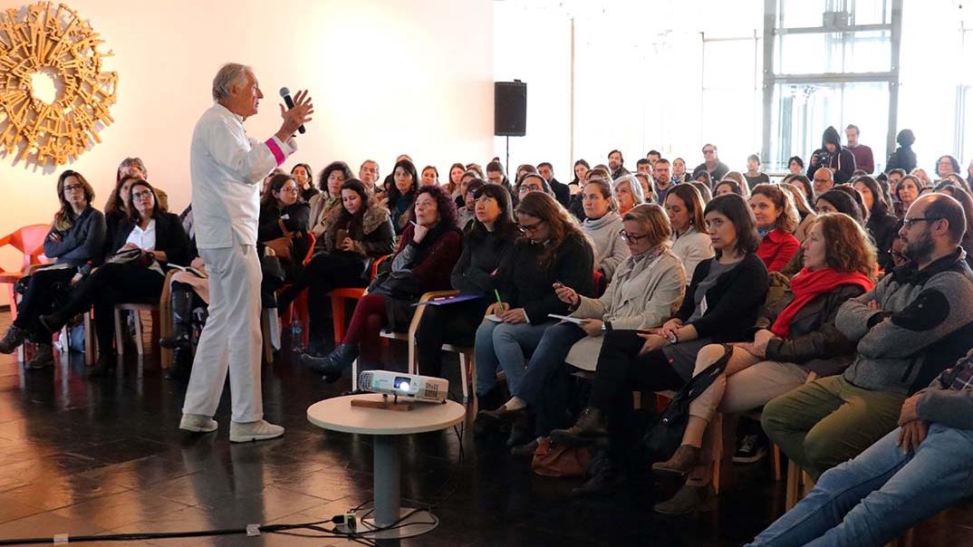 Gaël de Guichen durante el 3° Seminario de Arte Contemporáneo.