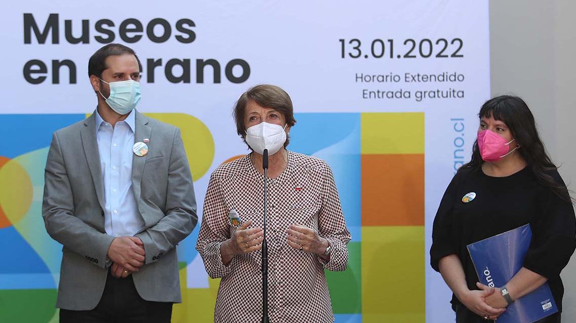 Autoridades en lanzamiento de la actividad