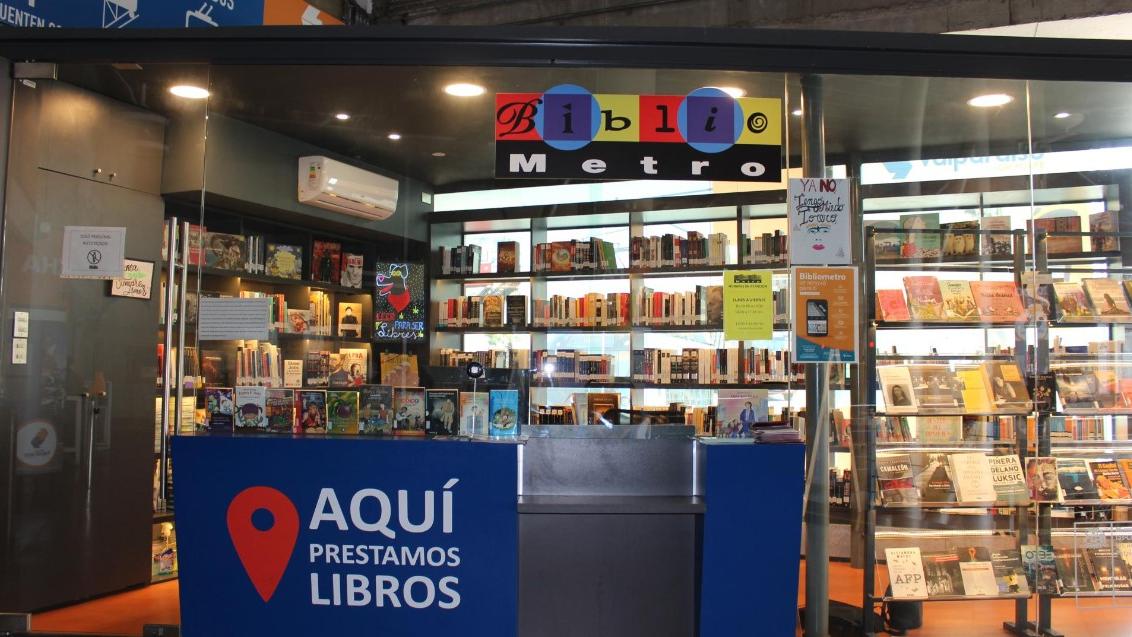 Módulo de atención de Bibliometro en estación Puerto