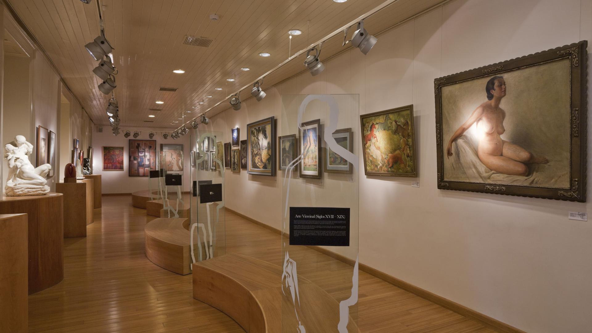 Vista del interior del Museo de Arte y Artesanía de Linares.