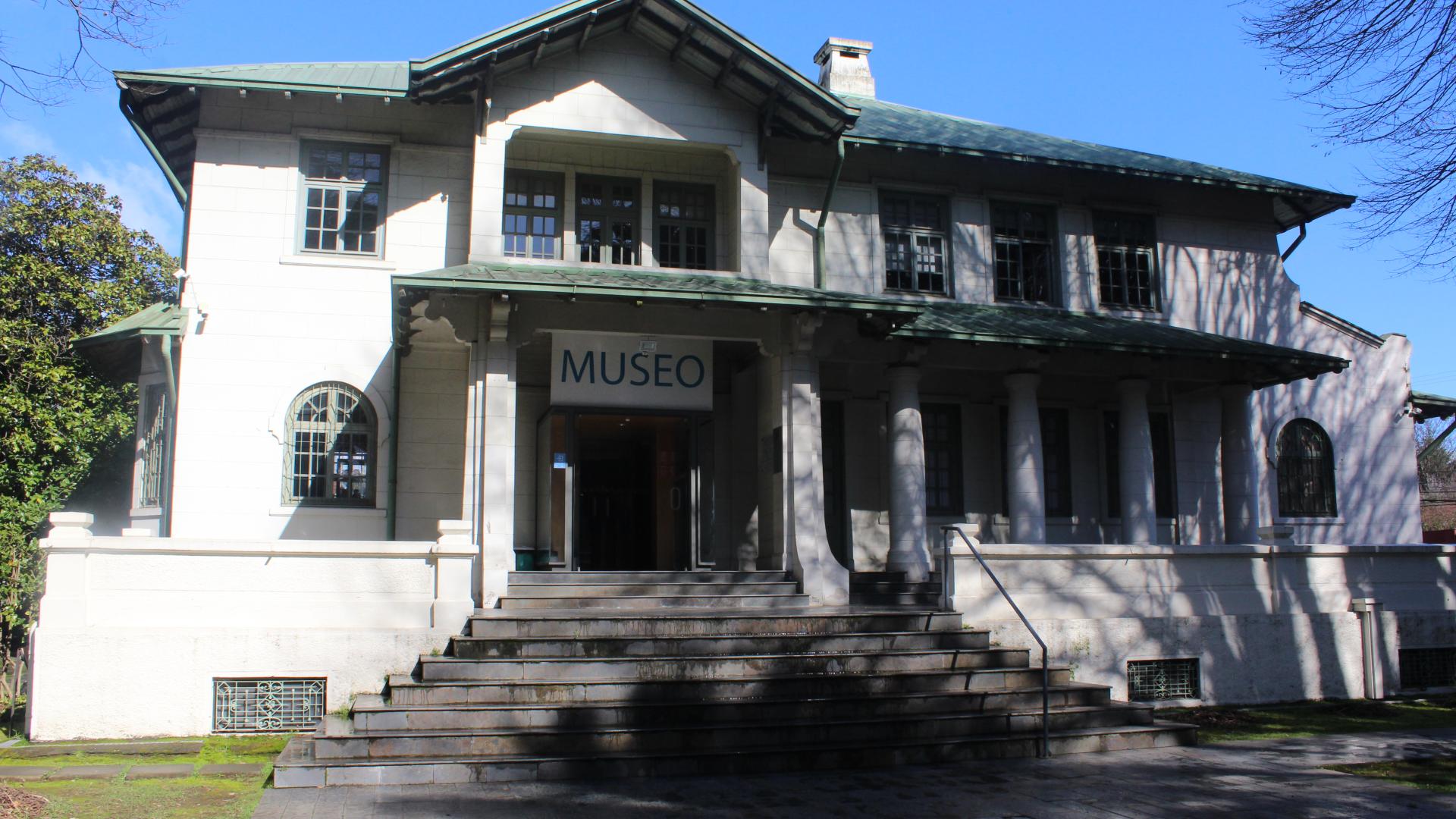 Frontis del museo