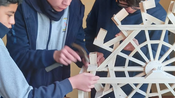 Talleres sobre la construcción de ruedas de agua de Larmahue