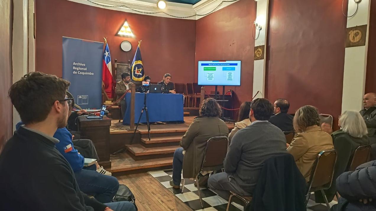 Charla sobre archivos privados
