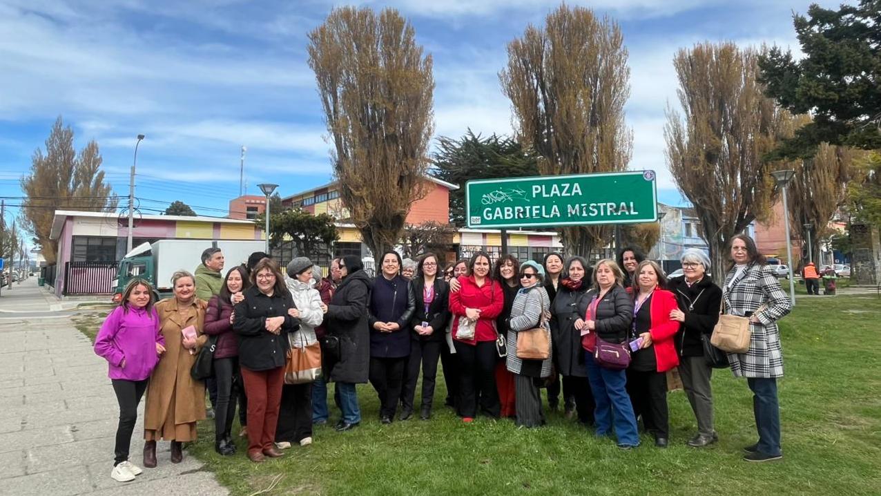“Huellas de Mistral: Entre Letras y Rebeldía” reunió a mujeres y jóvenes en torno al legado de Gabriela Mistral