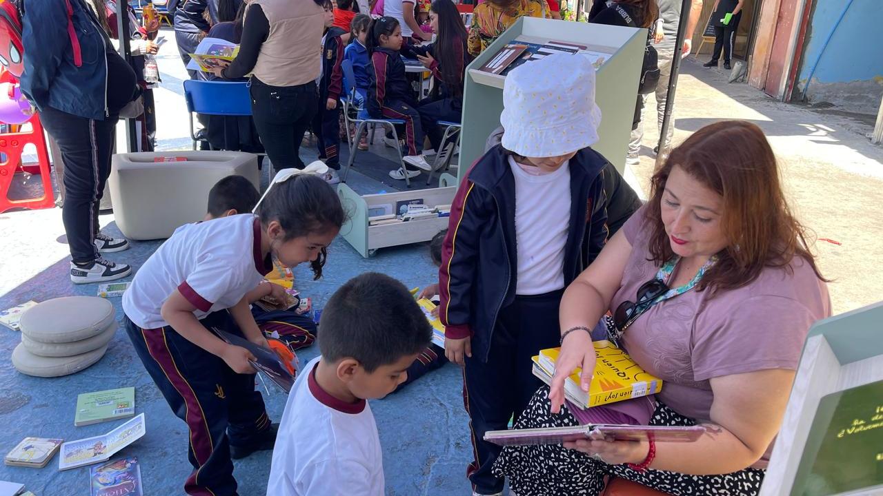 I Feria de Bibliotecas CRA en Mejillones