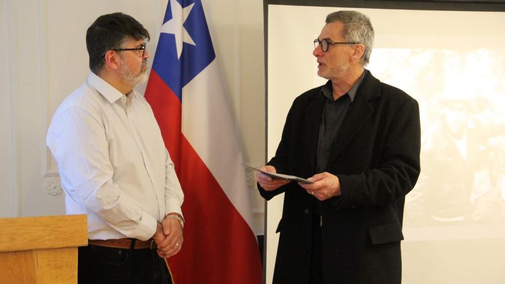 Agrupación de Familiares de Ejecutados Políticos de Magallanes entregó expediente a autoridades regionales