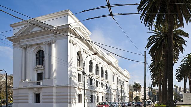 Biblioteca Santiago Severín de Valparaíso.