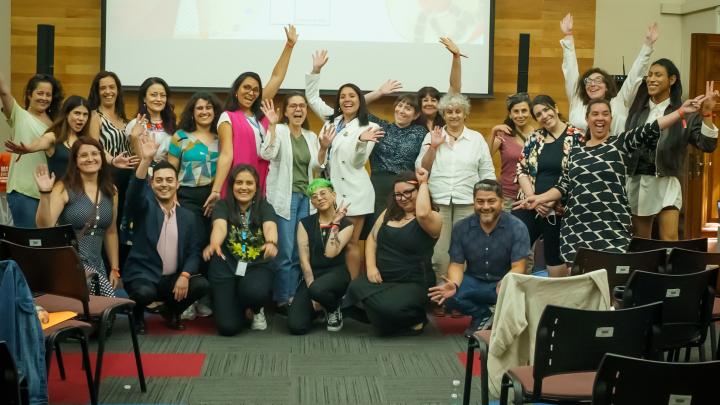 Participantes y panelistas del Encuentro “Crear y comunicar para una cultura libre de violencia de género”. 
