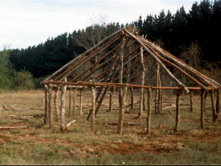 Conical structure and circular base