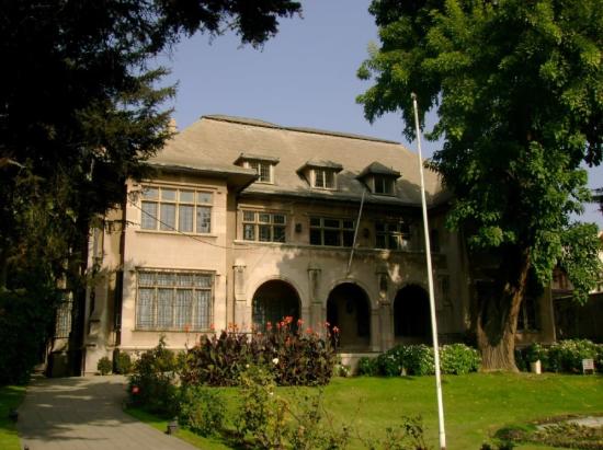 Fachada de la Casa D'Italia