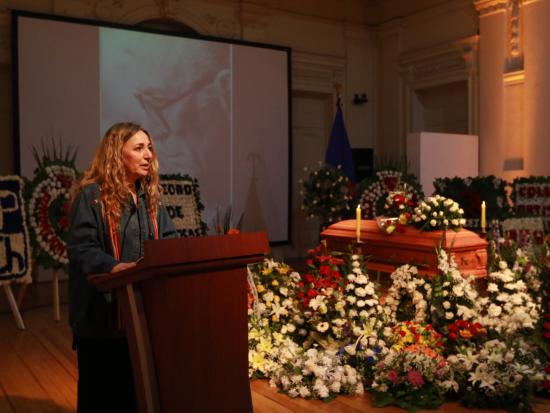 Concepción Balmes, hija de José Balmes, en el discurso de despedida donde destacó la vida y obra del artista.