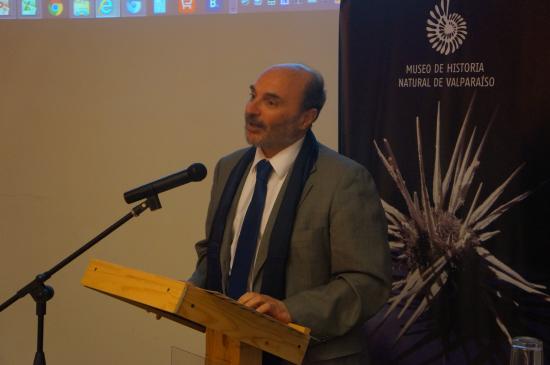 Director de la Dibam Ángel Cabeza en el lanzamiento de esta nueva plataforma digital