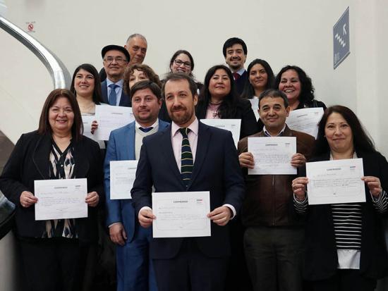El director Carlos Maillet junto a directores y directores regionales del servicio.