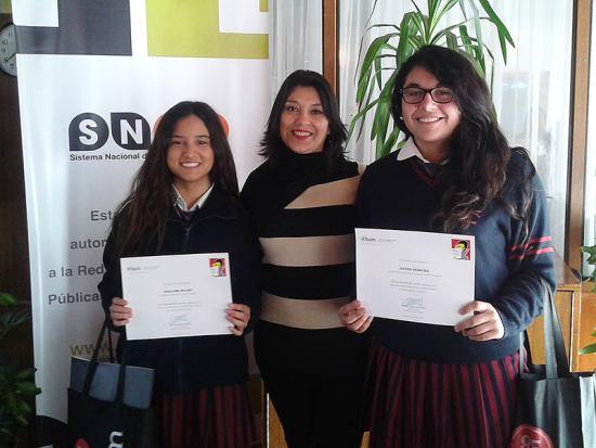 Las ganadoras recibieron un diploma y exclusivos sets de libros.