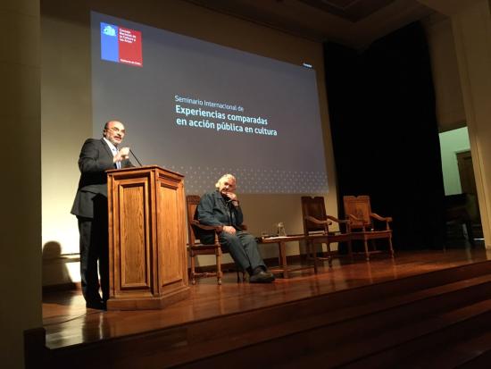 Director de la Dibam, Ángel Cabeza en la inauguración del Seminario Internacional de Experiencias comparadas en acción pública en cultura