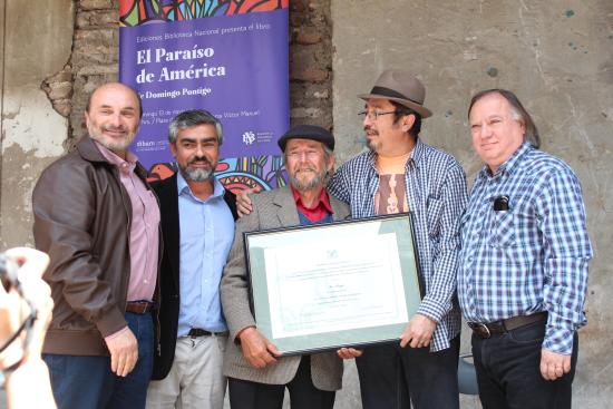 Ángel Cabeza, Rodrigo Aravena, Domingo Pontigo, Jorge Céspedes y Pedro Pablo Zegers en la entrega de certificados a los payadores por reconocimiento Mercosur.