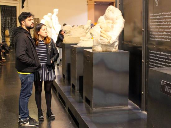 Visitantes del Museo Nacional de Bellas Artes.