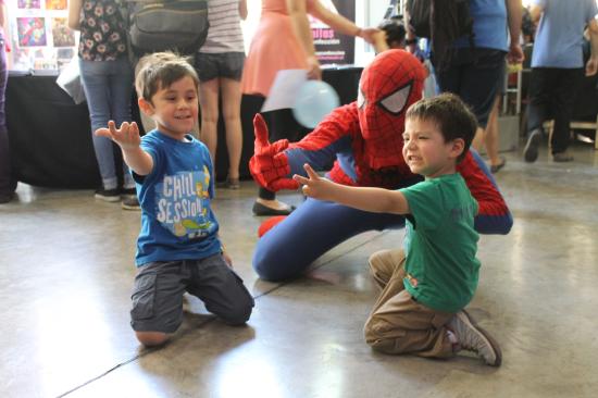 ¡SuperFam! en la Biblioteca de Santiago, sábado 14 y domingo 15 de julio.