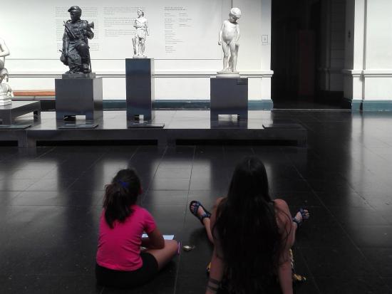 Hall del Museo Nacional de Bellas Artes.
