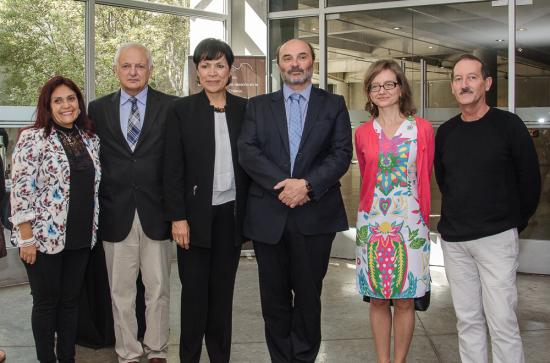 Director de la Dibam (al centro) junto a invitados nacionales e internacionales del Seminario Latinoamericano de Patrimonio Ferroviario