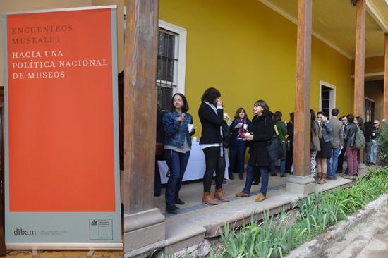 Encuentro de profesionales de museos para dialogar en torno a una futura Política Nacional de Museos.