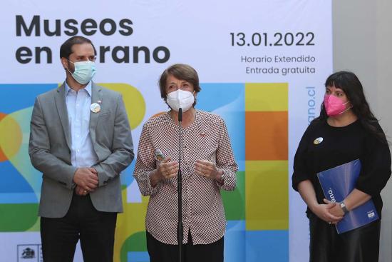Autoridades en lanzamiento de la actividad