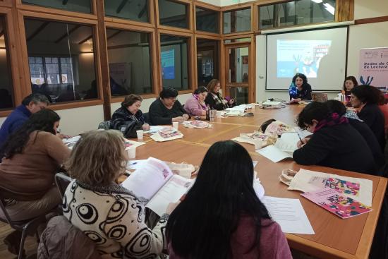 Sistema Nacional de Bibliotecas Públicas abre curso práctico para conductores de clubes de lectura