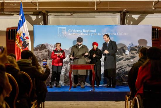 Presidente Boric y ministra Arredondo realizan entrega de terrenos para construcción de Biblioteca y Archivo Regional de Magallanes