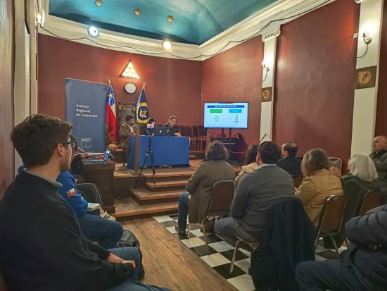 Charla sobre archivos privados