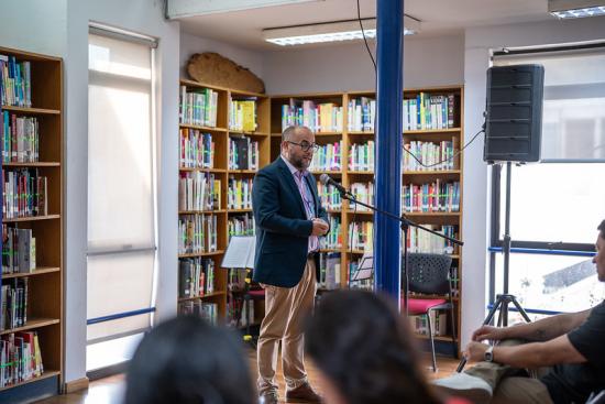 Gabriel Díaz habla en aniversario de Biblioteca de Huechuraba