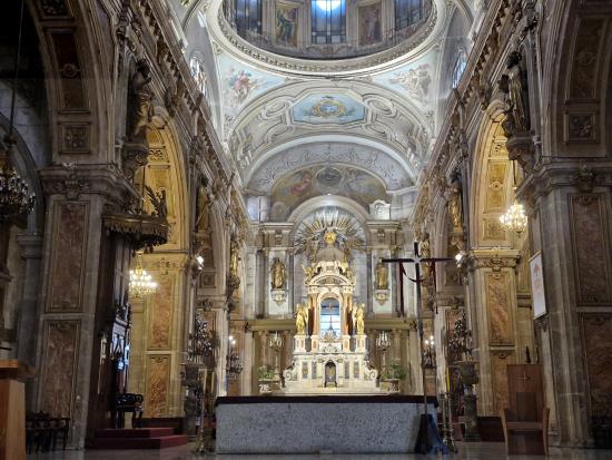 Vista general del altar mayor de la Catedral de Santiago